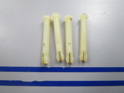 NEW OEM (LOT OF 4) 305821 0305821 OMC Johnson Evinrude Hinge Pin 0810