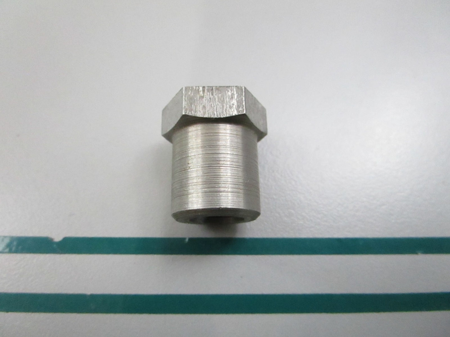 NEW OEM 319882 0319882 OMC Johnson Evinrude Trail Lock Nut 0810