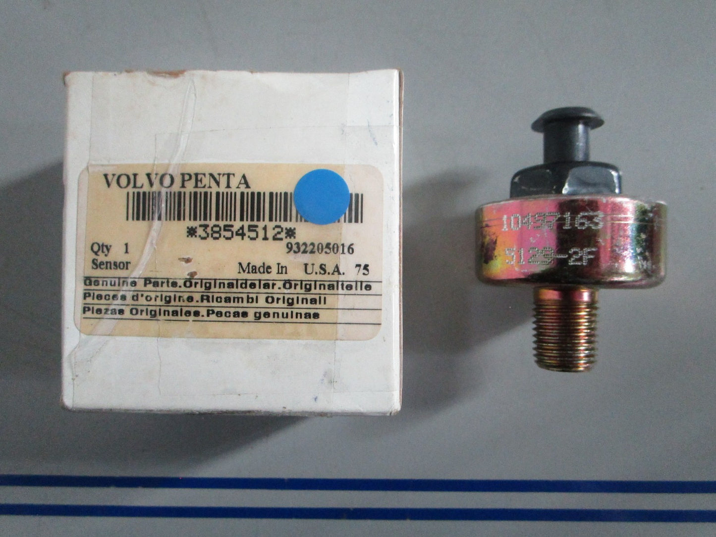NEW OEM 3854512 Volvo Penta Sensor 0820