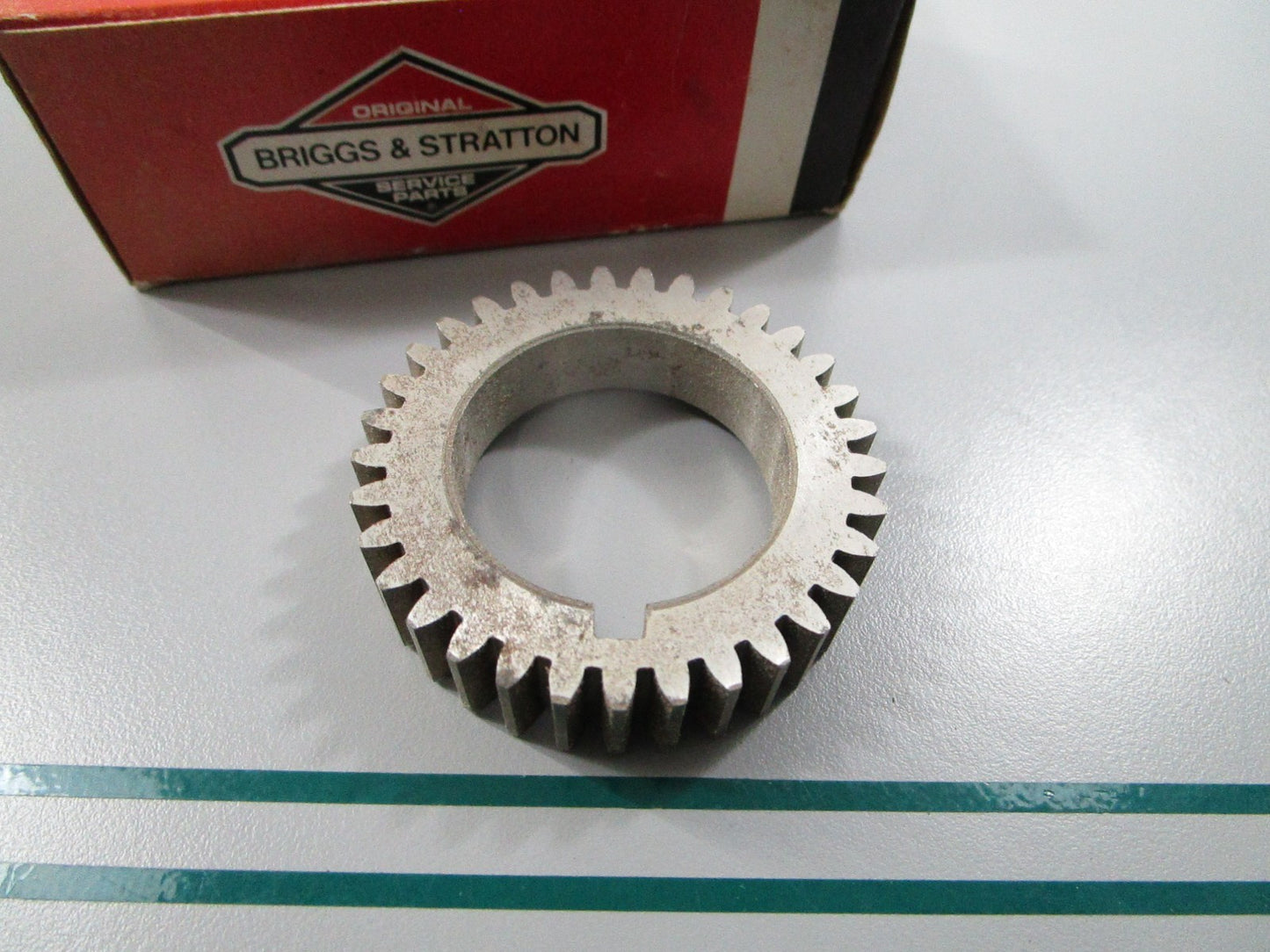 NEW OEM 261196 Briggs & Stratton Timing Gear 0810