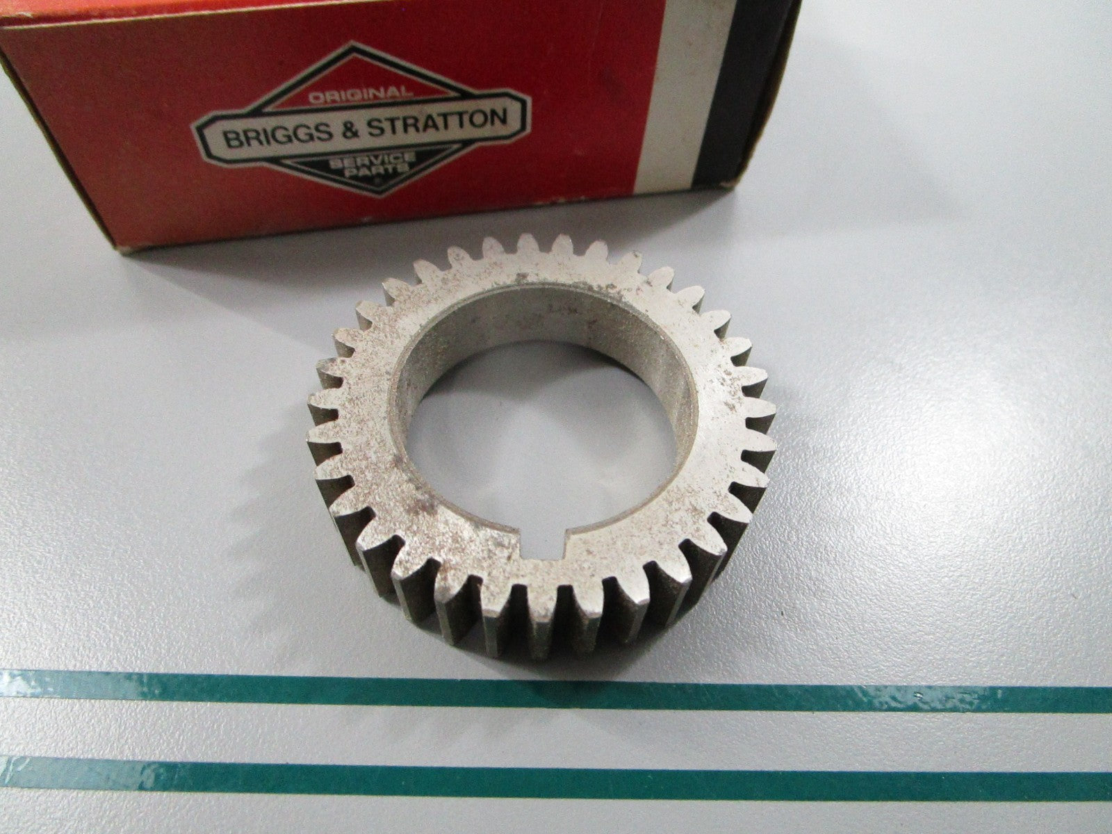 NEW OEM 261196 Briggs & Stratton Timing Gear 0810