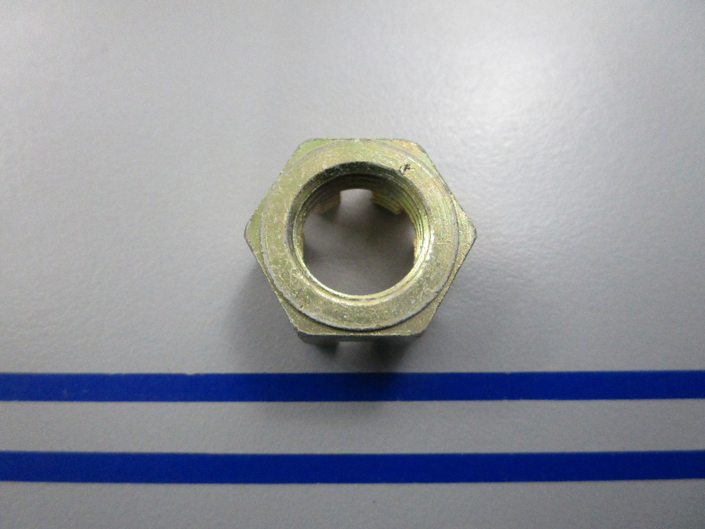 NEW OEM 203569 0203569 OMC Johnson Evinrude Nut 0810