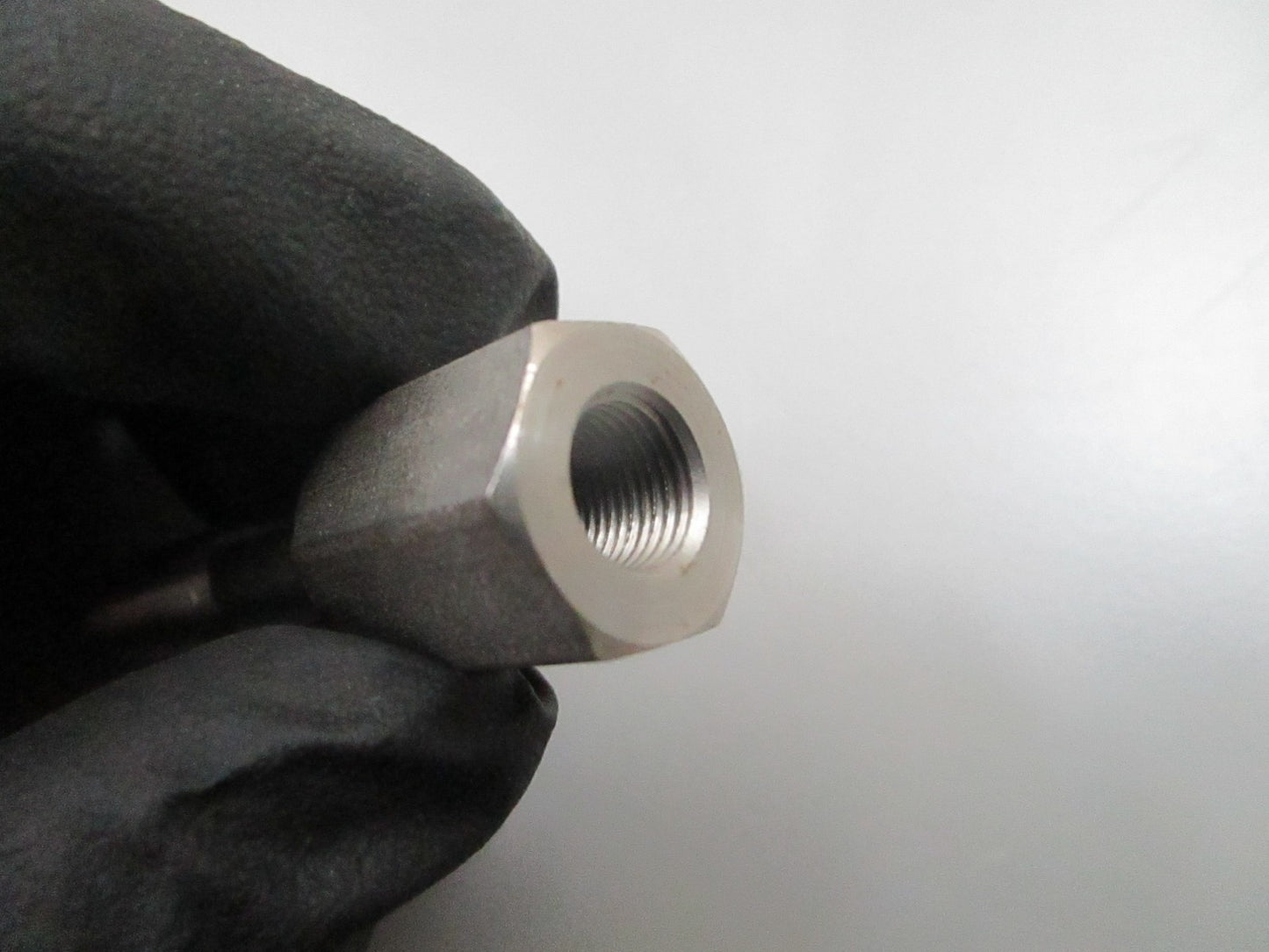 *NEW OEM* 0810 Volvo Penta Nipple 851042