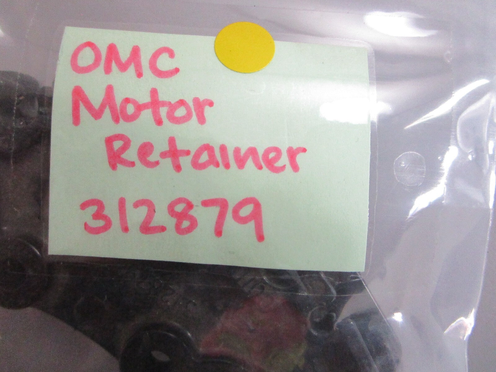 *NEW OEM* 0810 OMC Johnson Evinrude Motor Retainer 312879 0312879