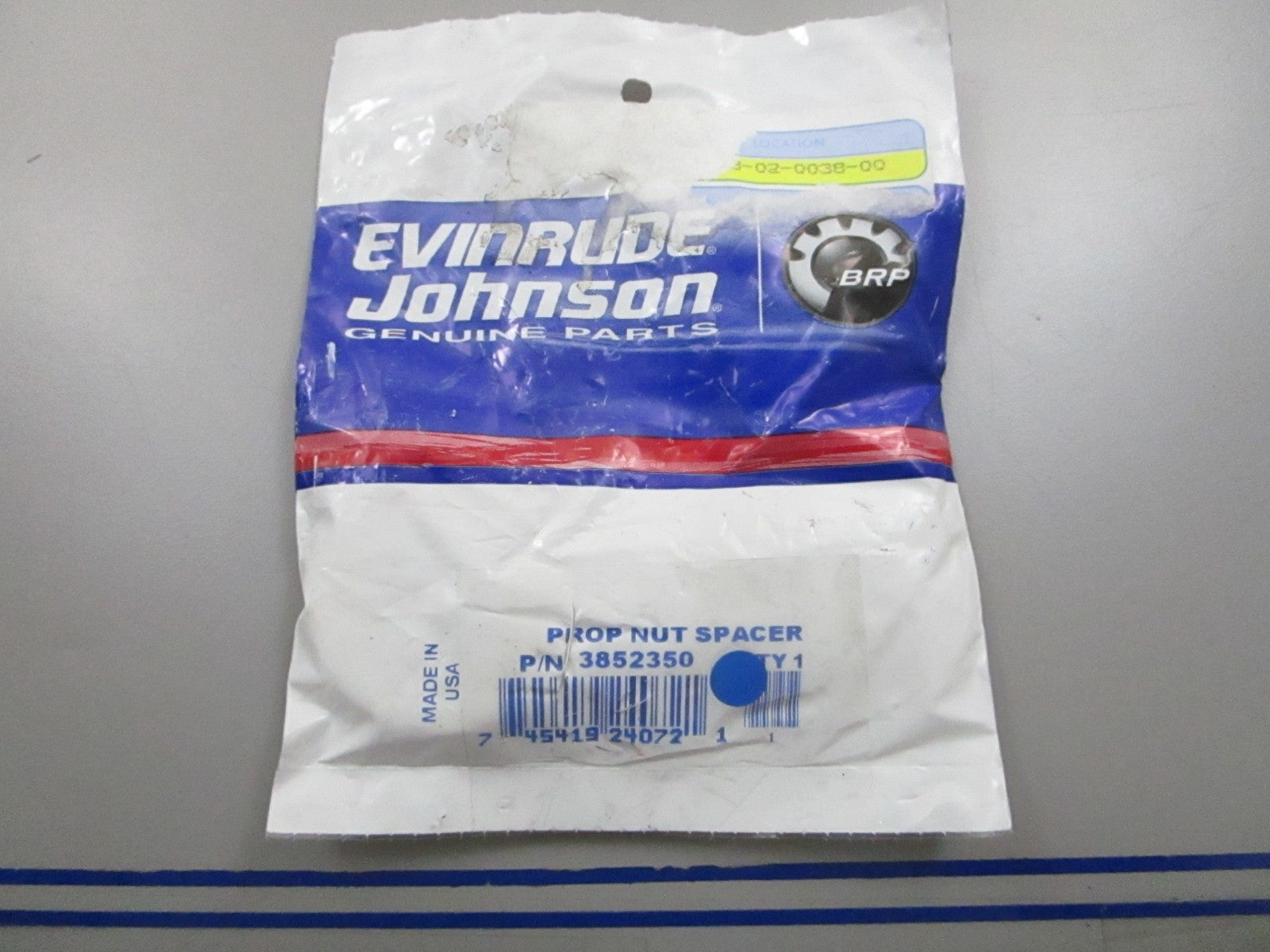 *NEW OEM* 0810 OMC Johnson Evinrude Prop Nut Spacer 3852350