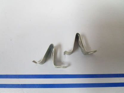*NEW OEM* (LOT OF 2) 0810 OMC Johnson Evinrude Spring 510325 0510325
