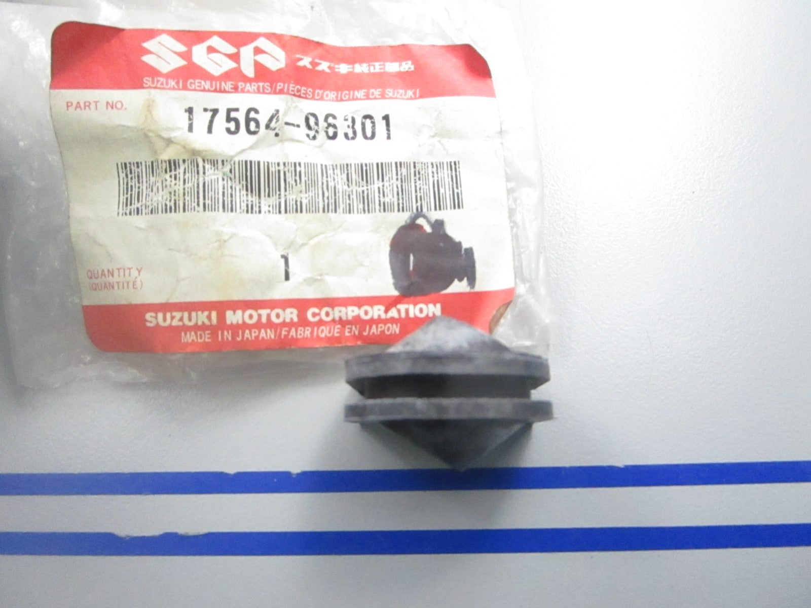 *NEW OEM* 0810 Suzuki Upper Grommet 17564-96301