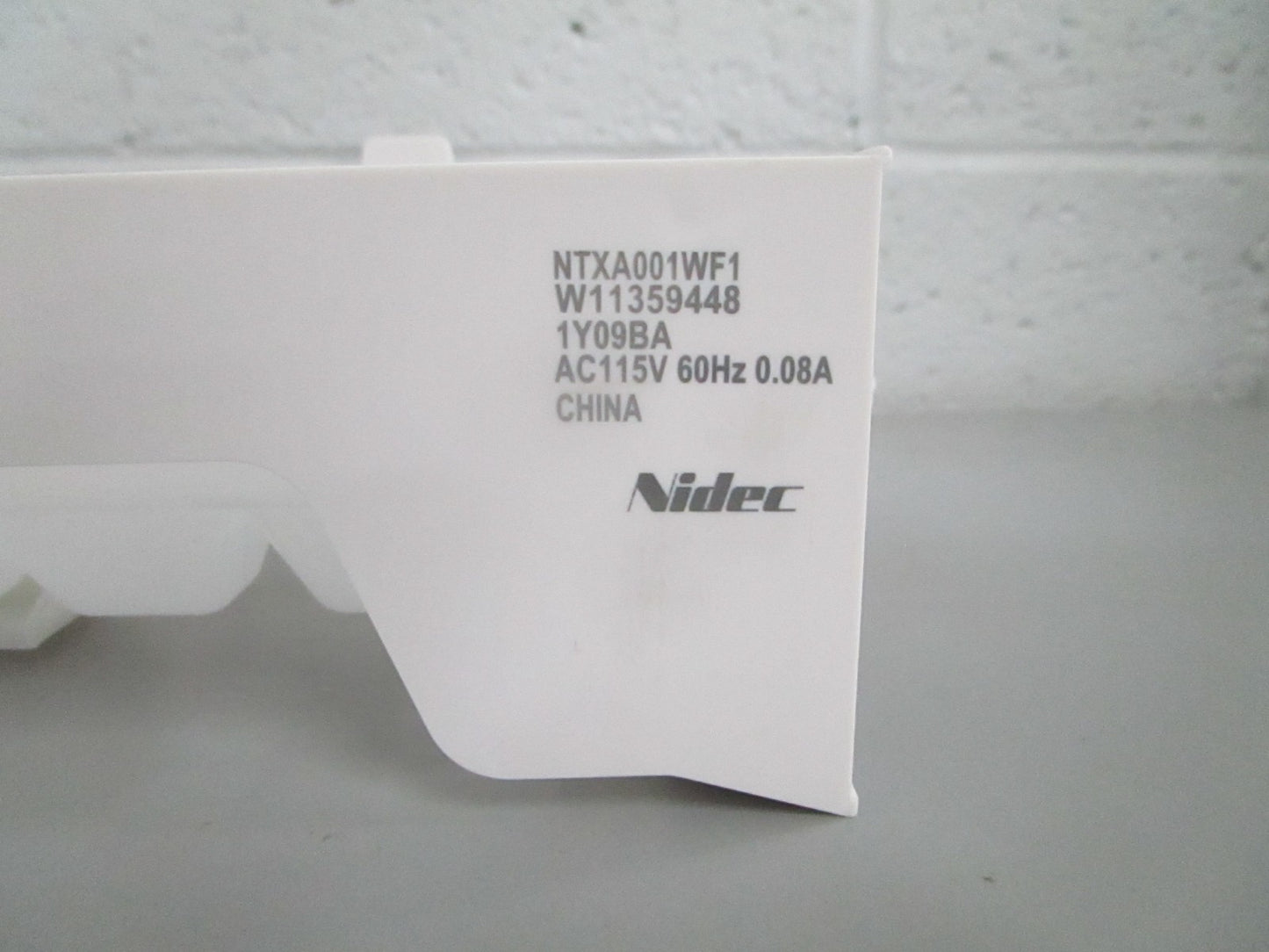 Whirlpool W11546935 NEW OEM Refrigerator Ice Maker Assy Maytag KitchenAid 0820