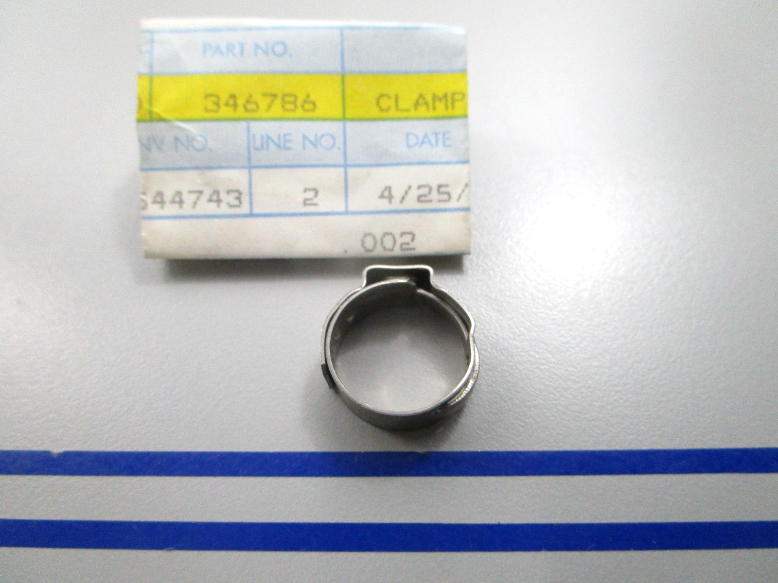 *NEW OEM* 0810 OMC Johnson Evinrude Clamp 346786 0346786