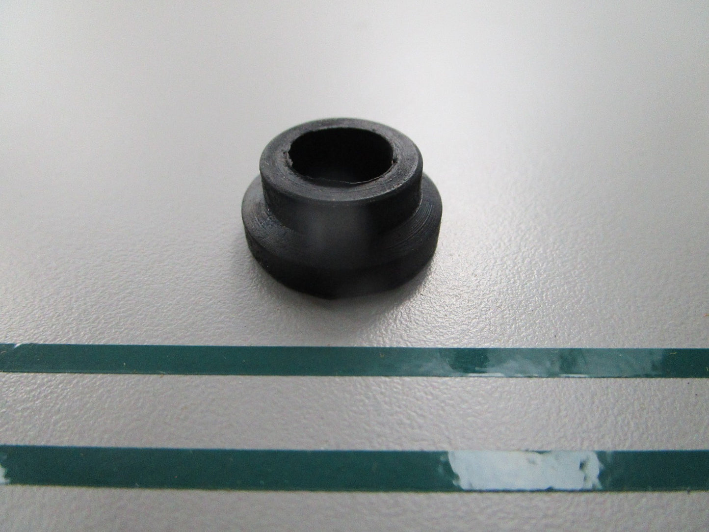 NEW OEM 25-80515M Mercury Quicksilver Grommet 0810
