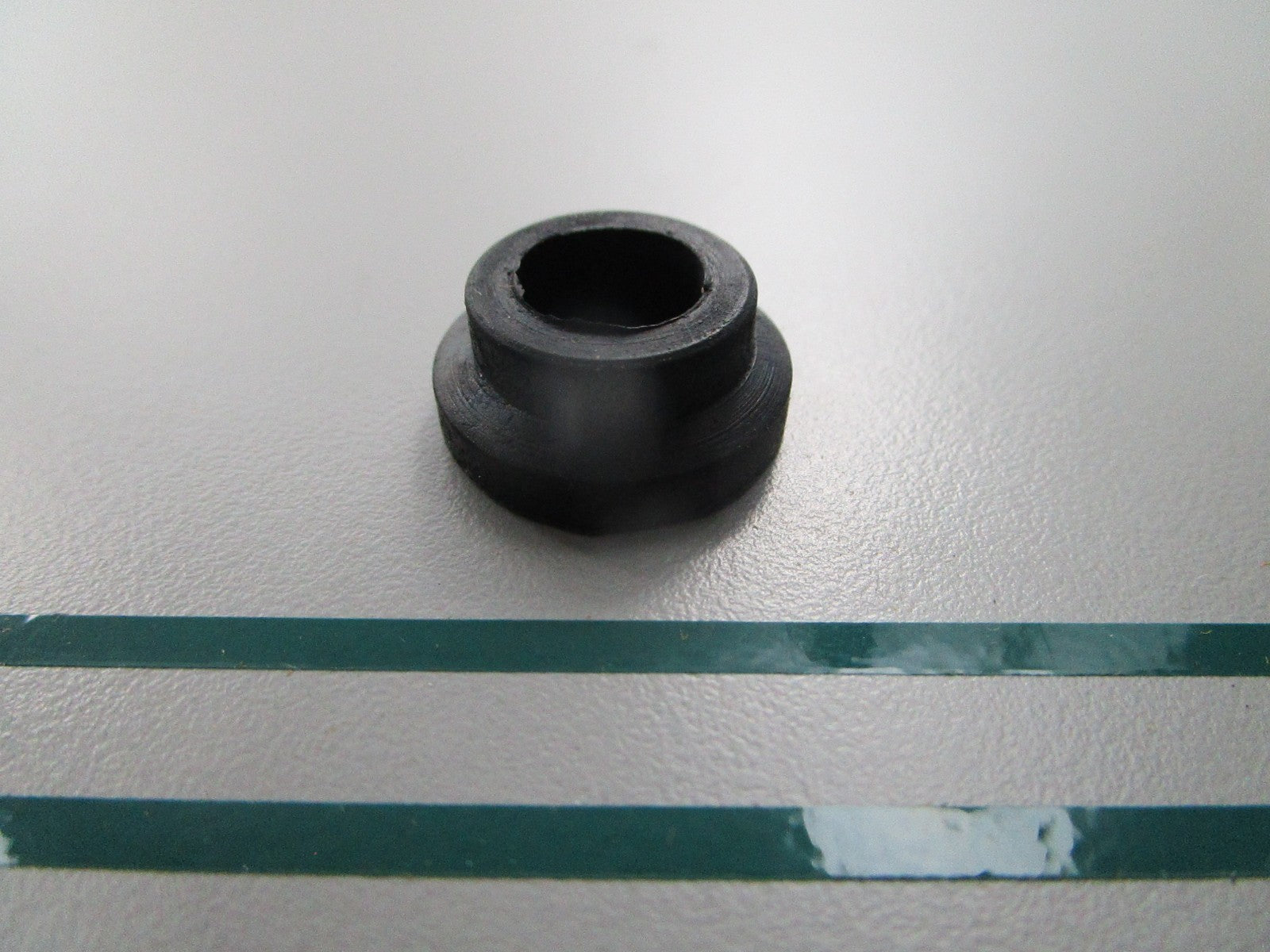 NEW OEM 25-80515M Mercury Quicksilver Grommet 0810