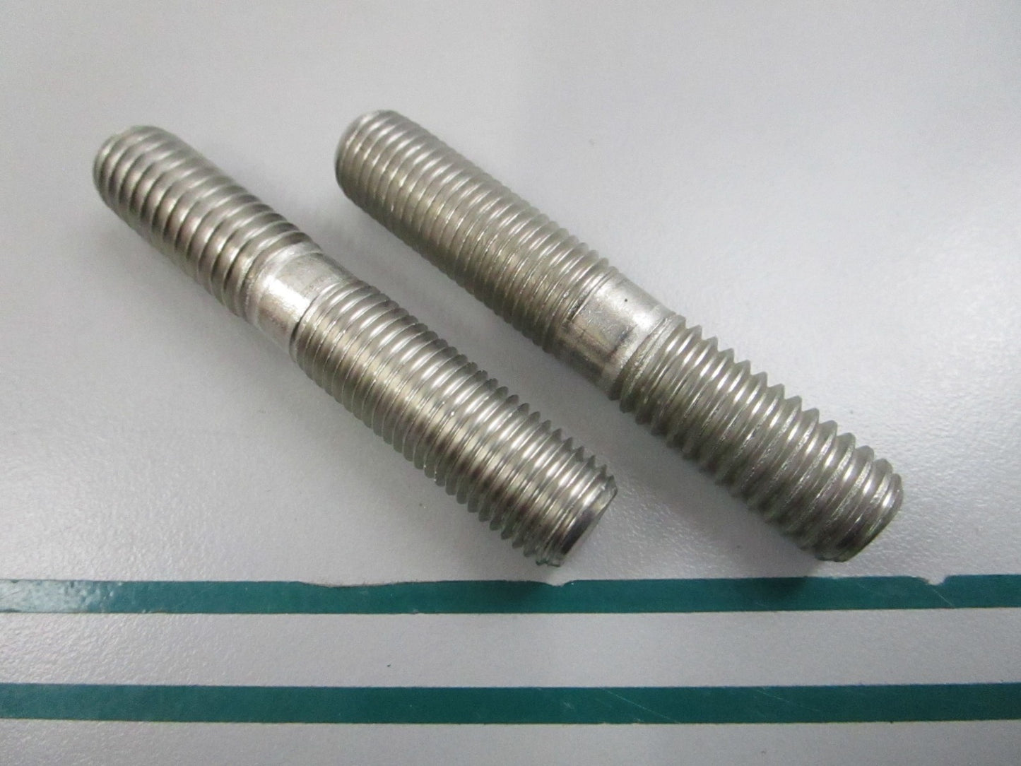NEW OEM (LOT OF 2) 911798 0911798 OMC Johnson Evinrude Stud 0810