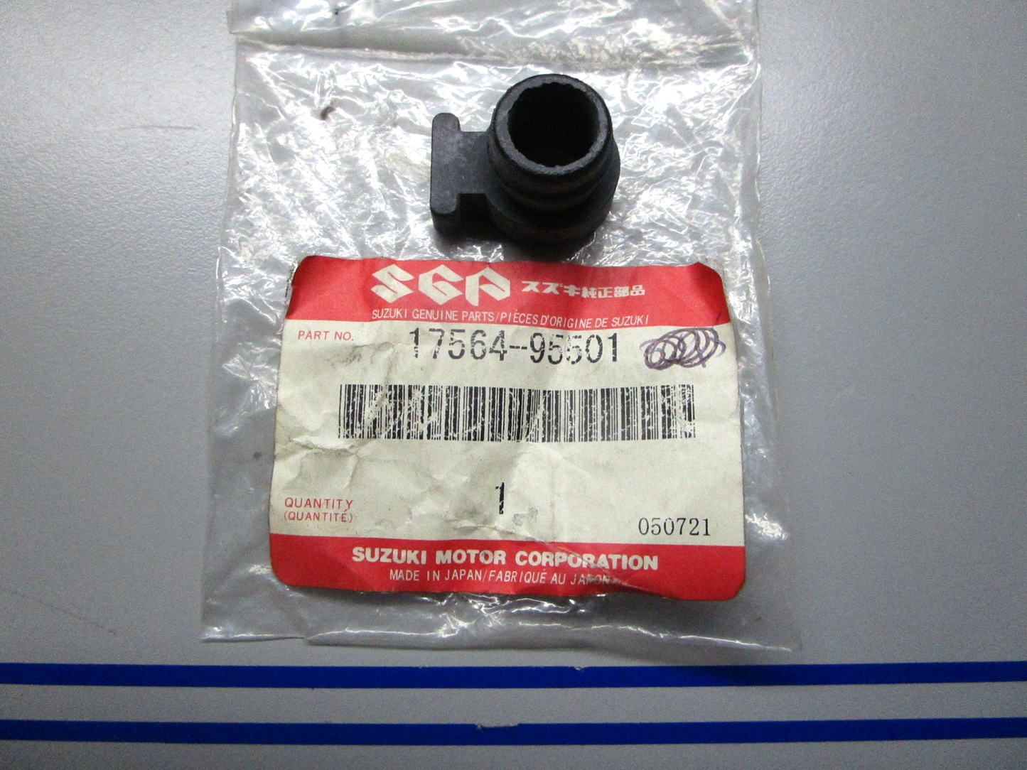 *NEW OEM* 0810 Suzuki Rubber 17564-95501
