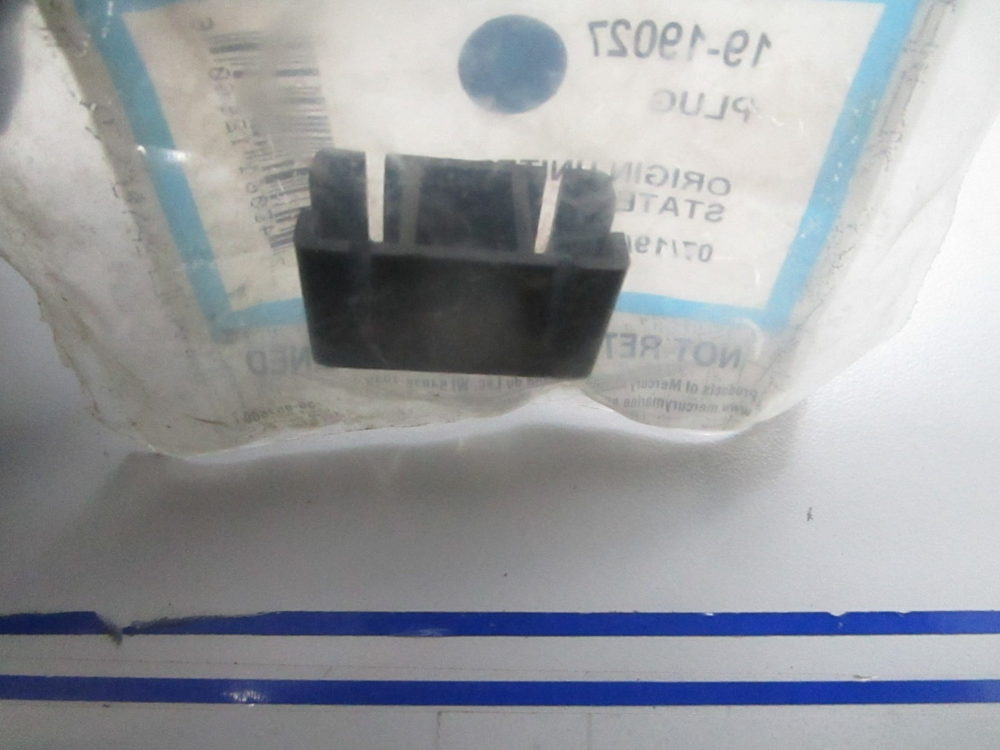 *NEW OEM* 0810 Mercury Quicksilver Plug 19-19027