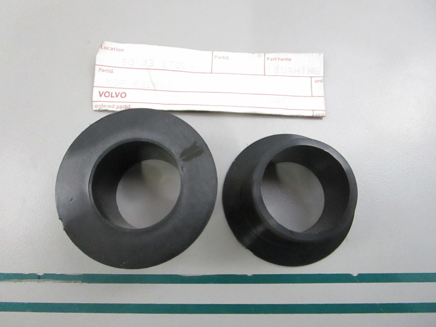 NEW OEM (LOT OF 2) 832820 Volvo Penta Bushing 0810