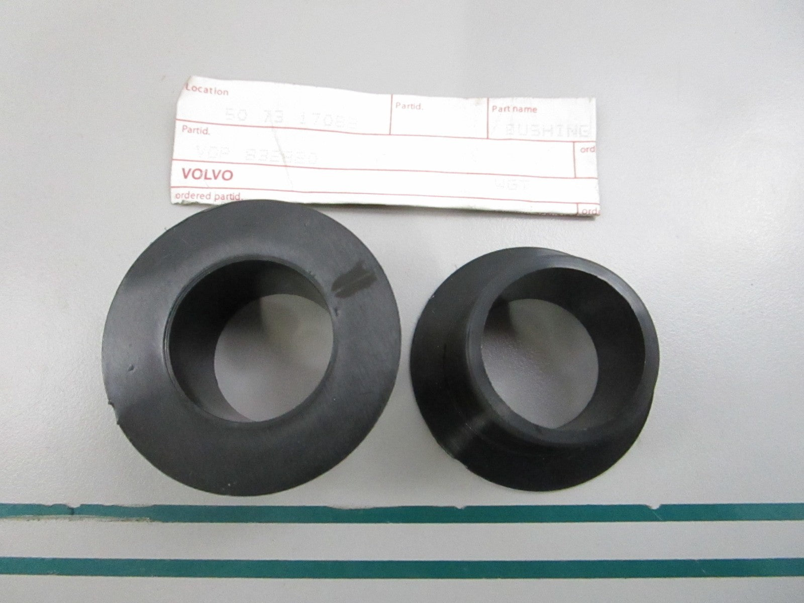 NEW OEM (LOT OF 2) 832820 Volvo Penta Bushing 0810