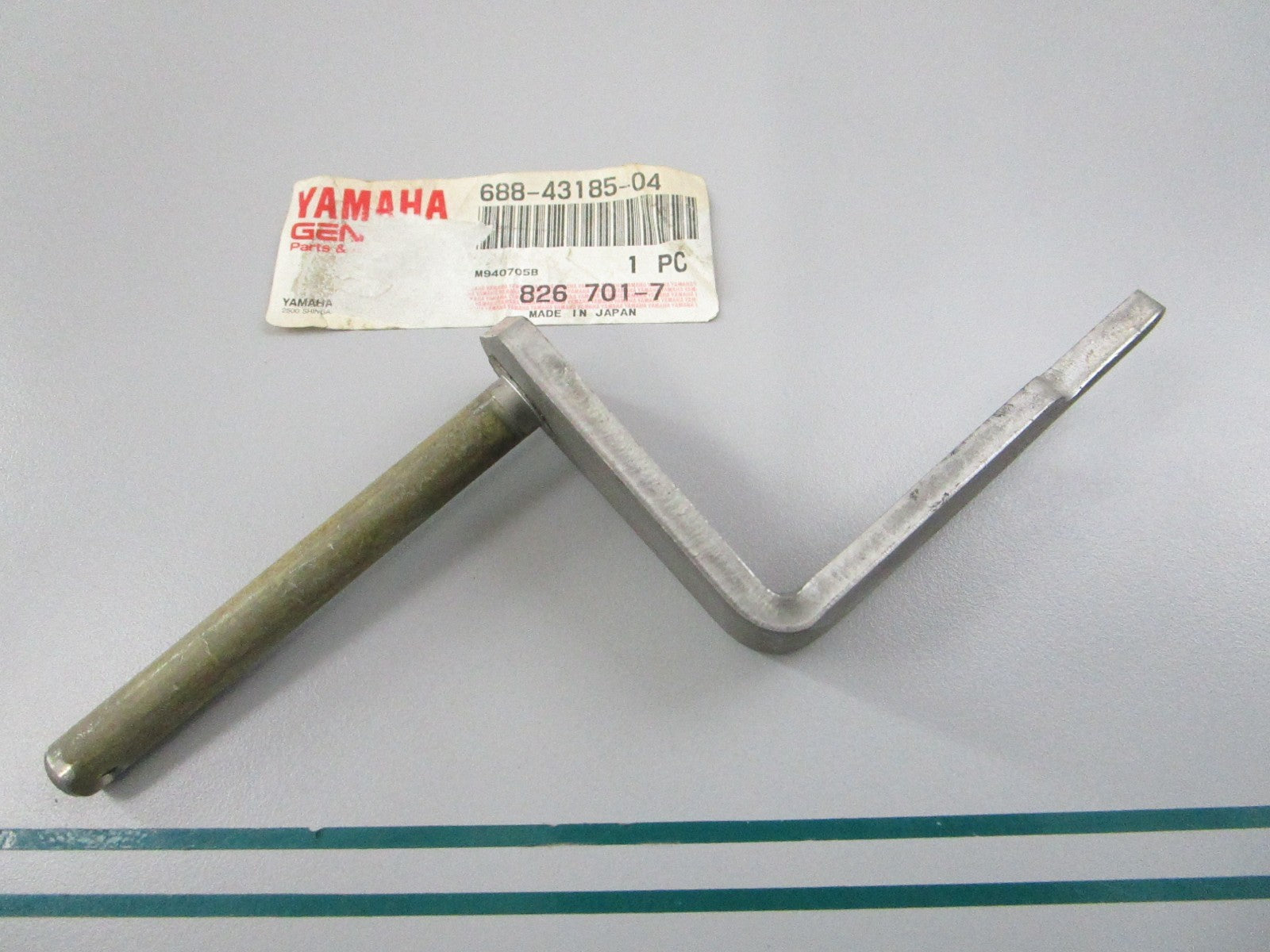 NEW OEM 688-43185-04-00 Yamaha Tilt Lever Stop 0810