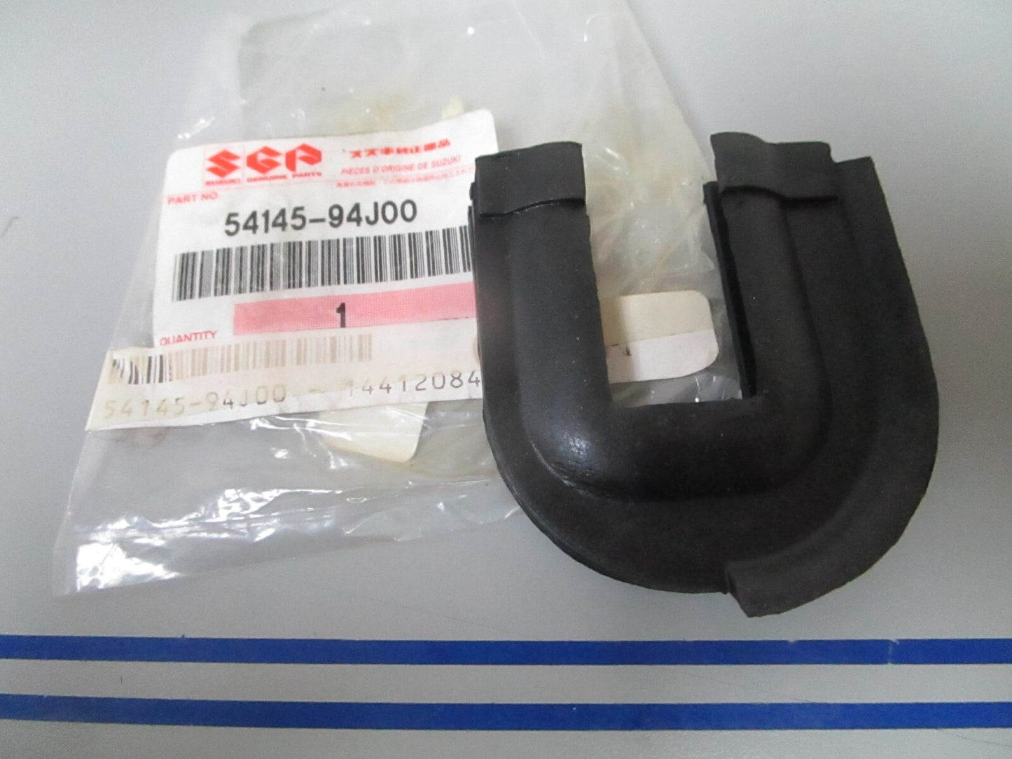 *NEW OEM* 0810 Suzuki STBD Upper Mount Seal 54145-94J00