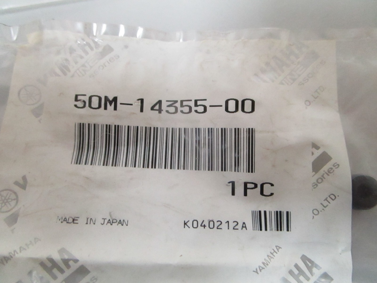 NEW OEM 5DM-14355-00-00 Yamaha Plug 0810