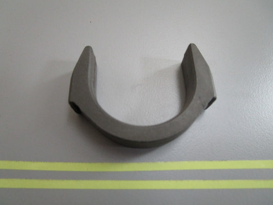 *NEW OEM* 0810 OMC Johnson Evinrude Cradle 305272 0305272