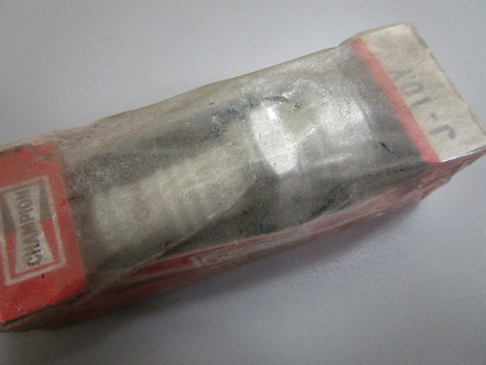 *NEW* 0820 Champion Spark Plug J-10Y