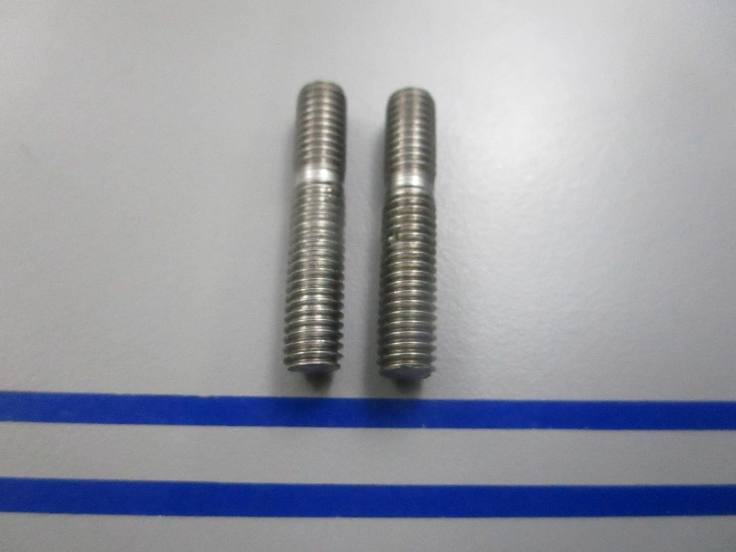 NEW OEM (LOT OF 2) 16-84870M Yamaha Mariner Stud 0810