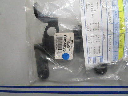 *NEW OEM* 0820 OMC Johnson Evinrude Bracket 354055 0354055