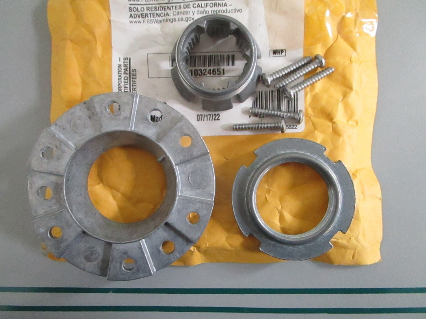 NEW OEM W10324651 Whirlpool Washer Hub Kit 0820
