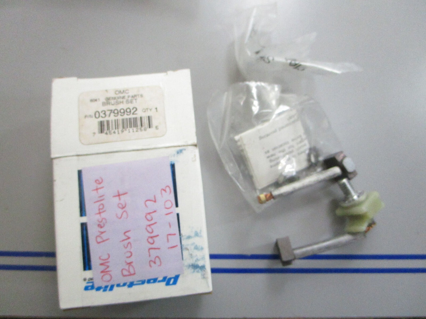 *NEW OEM* 0810 OMC Prestolite Brush Set 379992 0379992 17-103
