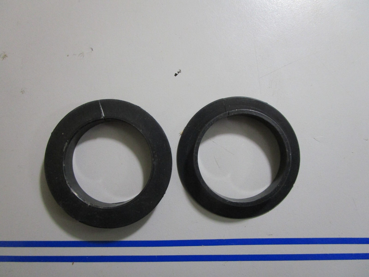 *NEW OEM* (LOT OF 2) 0810 Suzuki Retainer 32395-95302