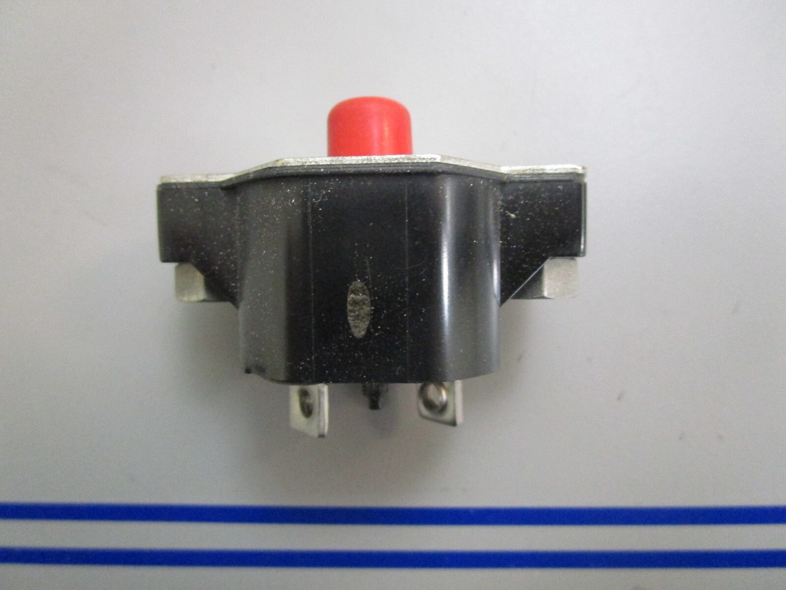 *NEW OEM* 0820 OMC Johnson Evinrude 6 AMP Breaker Ay 3854238