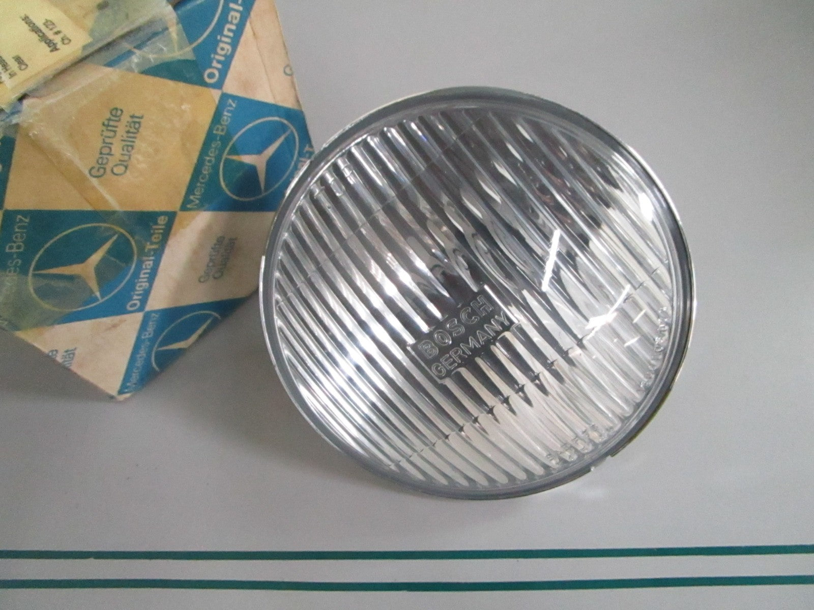 NEW OEM 0008264099 1305301046 Mercedes-Benz Bosch Fog Light Lens 0820