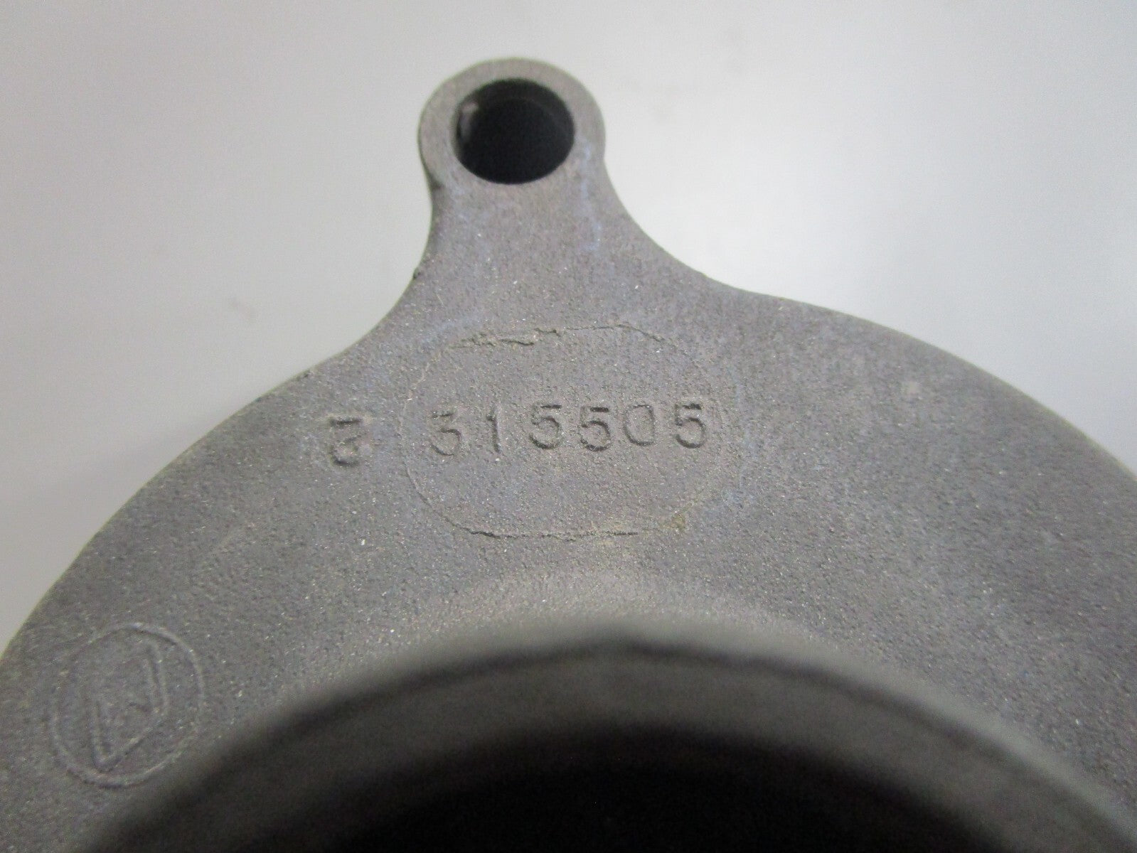 *NEW OEM* 0810 OMG Johnson Evinrude Water Pump Housing 315505 0315505