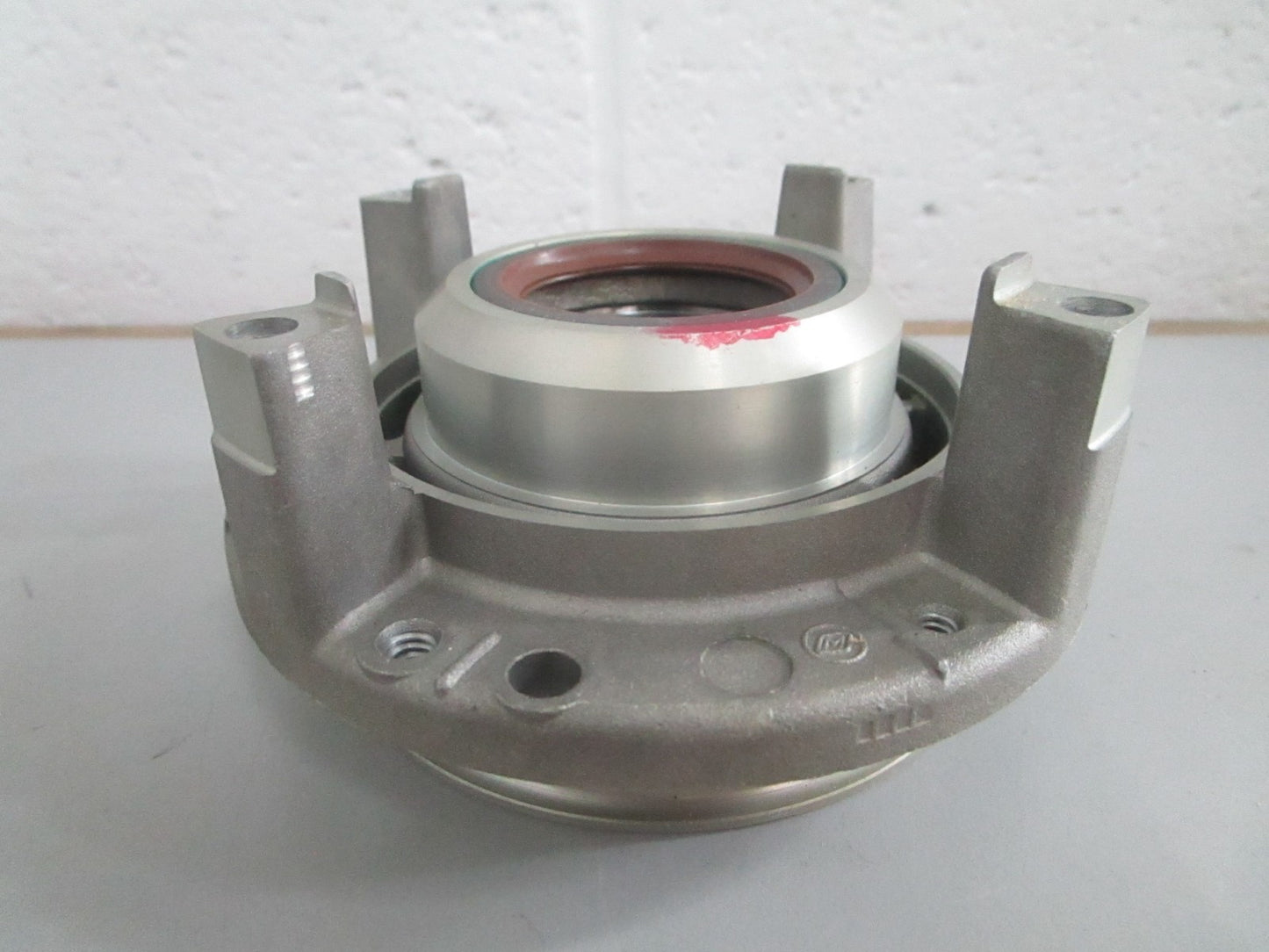 NEW OEM 387432 0387432 OMC Johnson Evinrude Crankcase Head & Bearing 0820