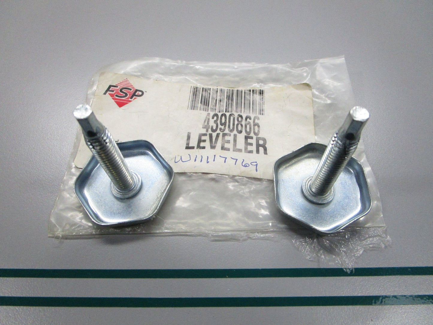 NEW OEM 4390866 Whirlpool Leveler Set 0810