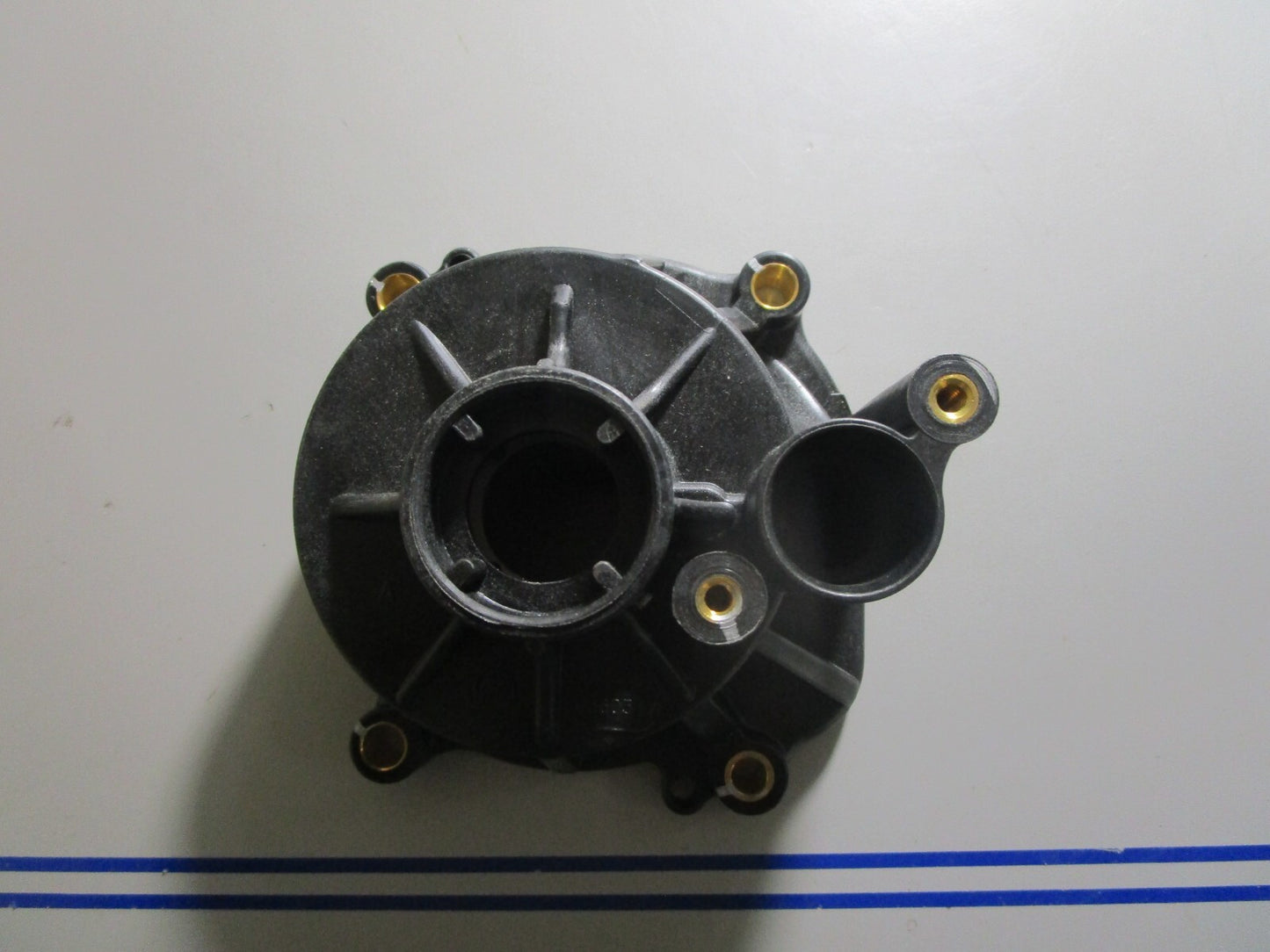 *NEW OEM* 0810 OMC Johnson Evinrude Impeller Housing 360347 0360347