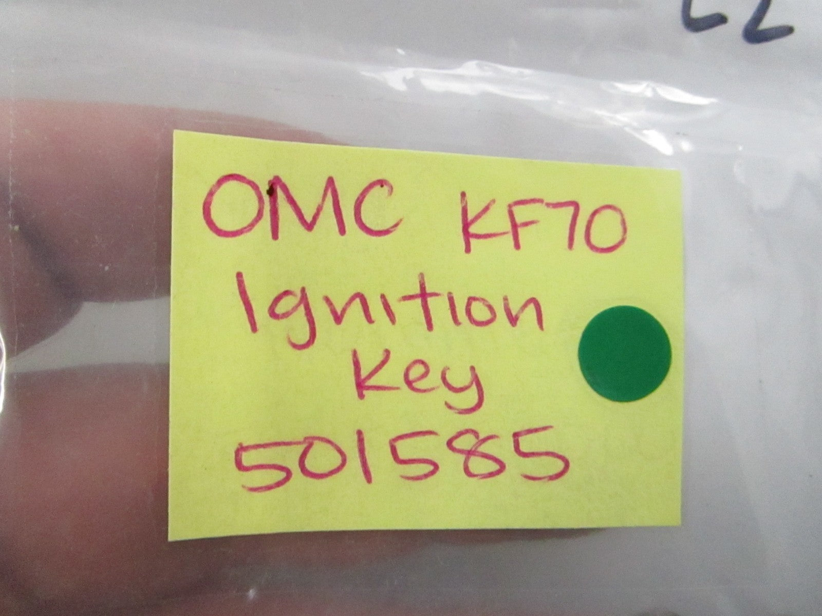 NEW OEM (LOT OF 2) 501585 0501585 OMC Johnson Evinrude KF70 Ignition Key 0810