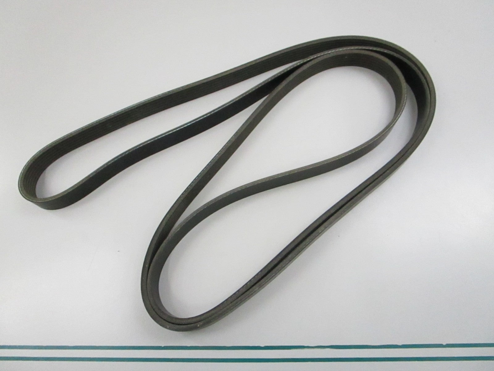 Gates K060966 Micro-V Serpentine Belt 6-Rib 96.61in NEW 0810