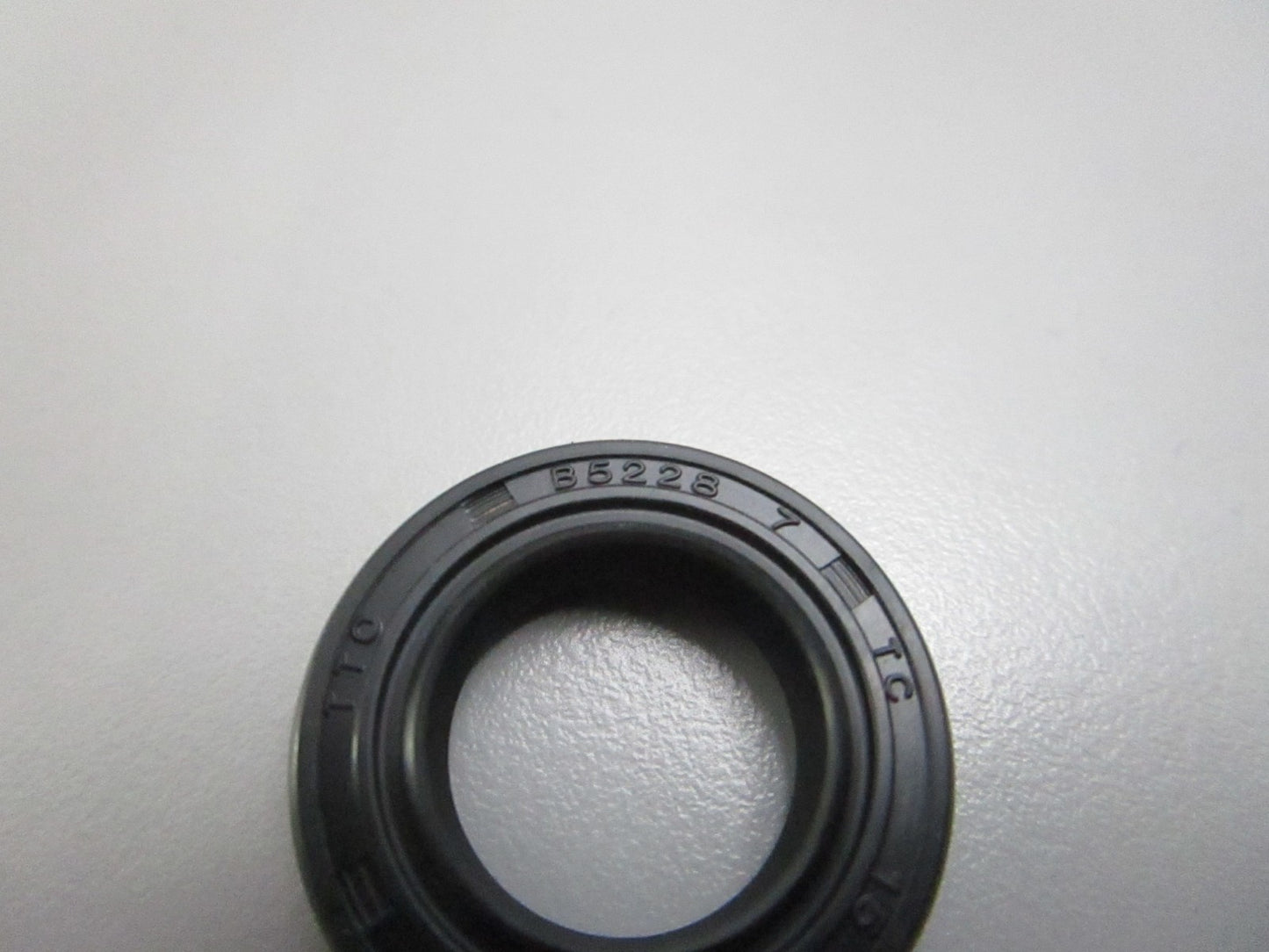NEW OEM 18100023 Harley Davidson Oil Seal 0810