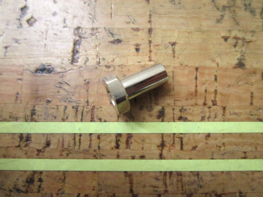 *NEW OEM* 0810 OMC Johnson Evinrude Insert 354835 0354835