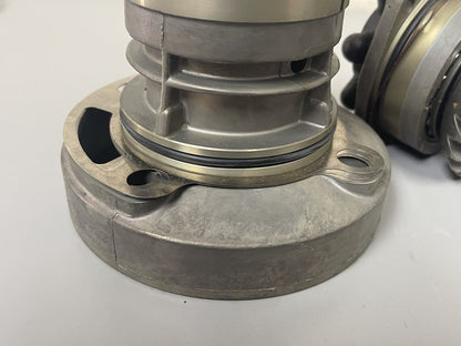 *NEW OEM* 0670 OMC Johnson Evinrude Bearing Housing Shaft Gear Housing 982478