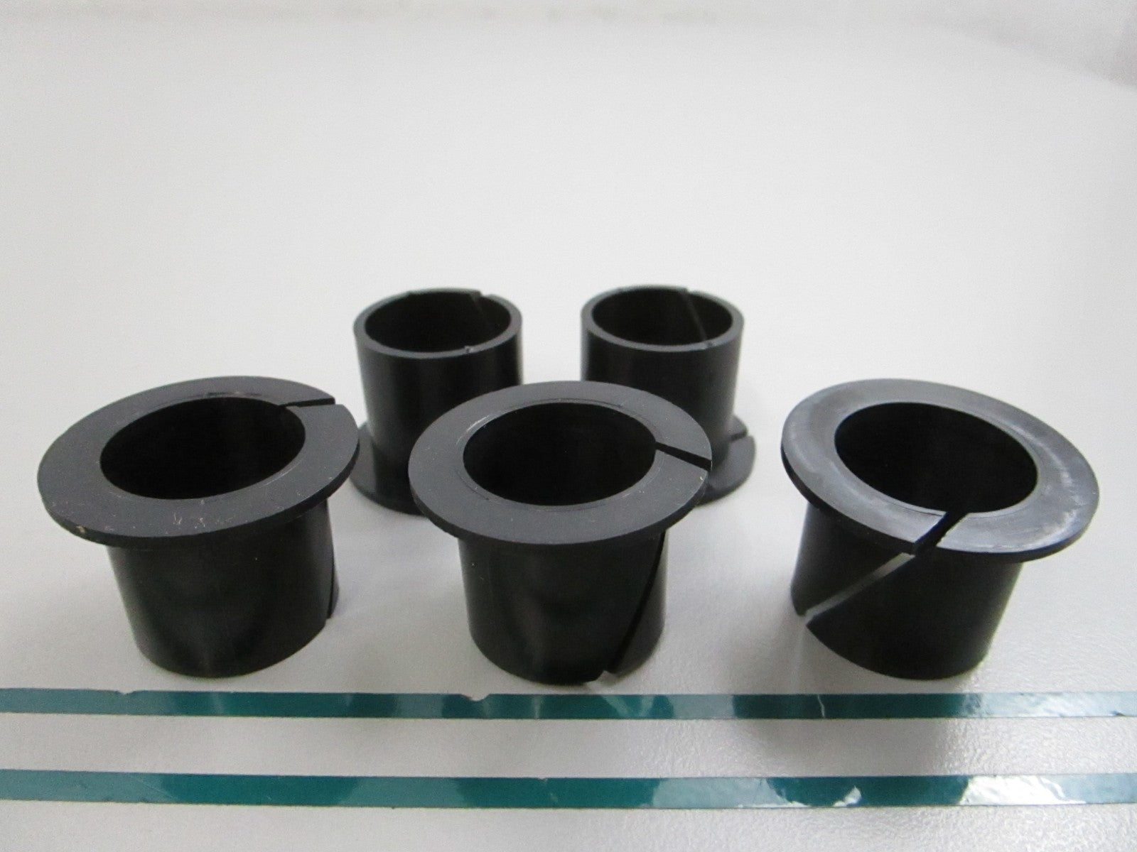 NEW OEM (LOT OF 5) 3853423 Volvo Penta Bushing 0810