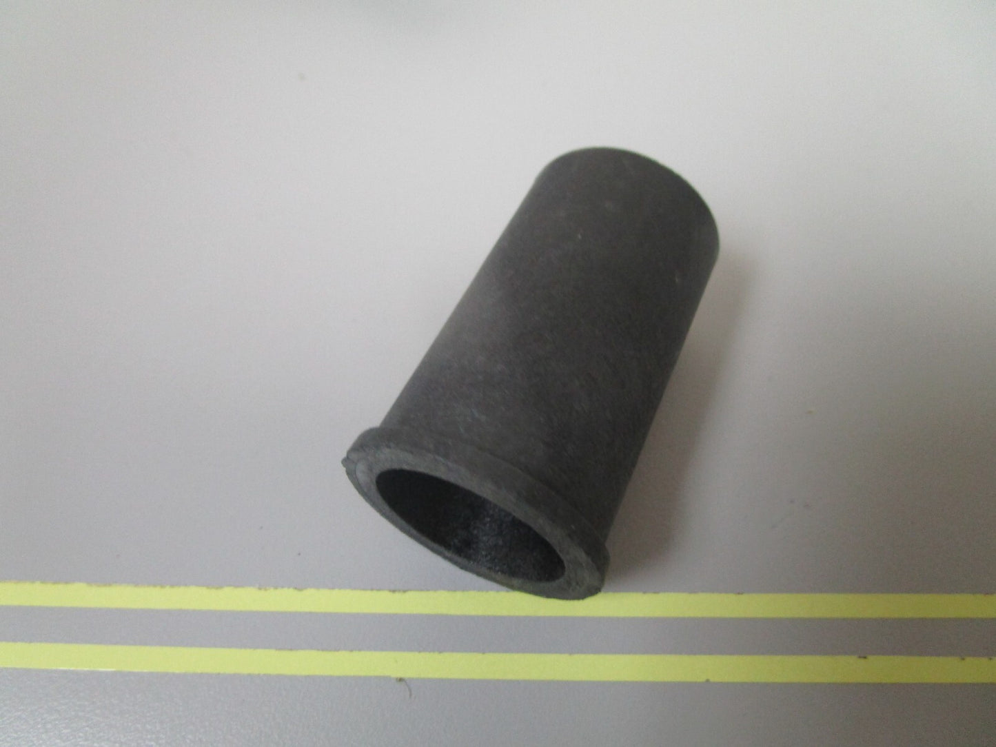 *NEW OEM* 0810 OMC Johnson Evinrude Sleeve 354580 0354580