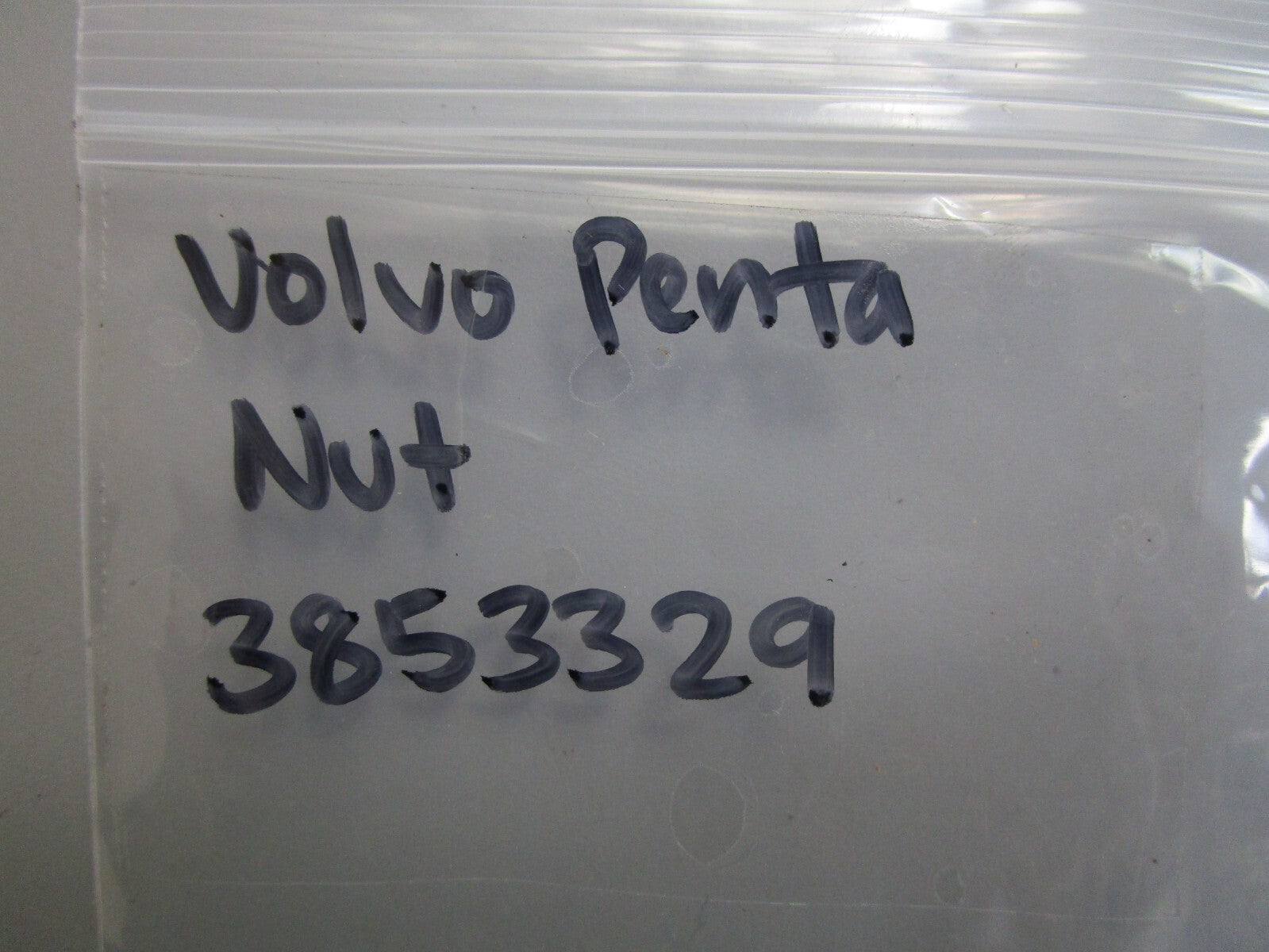 *NEW OEM* 0810 Volvo Penta Nut 3853329