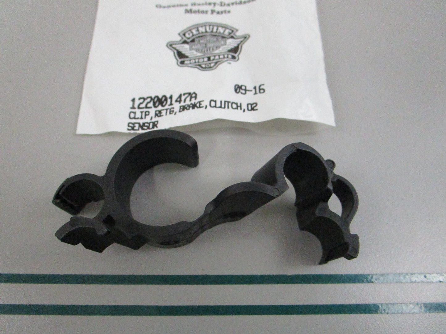 NEW OEM 12200147A Harley Davidson Clip 0810