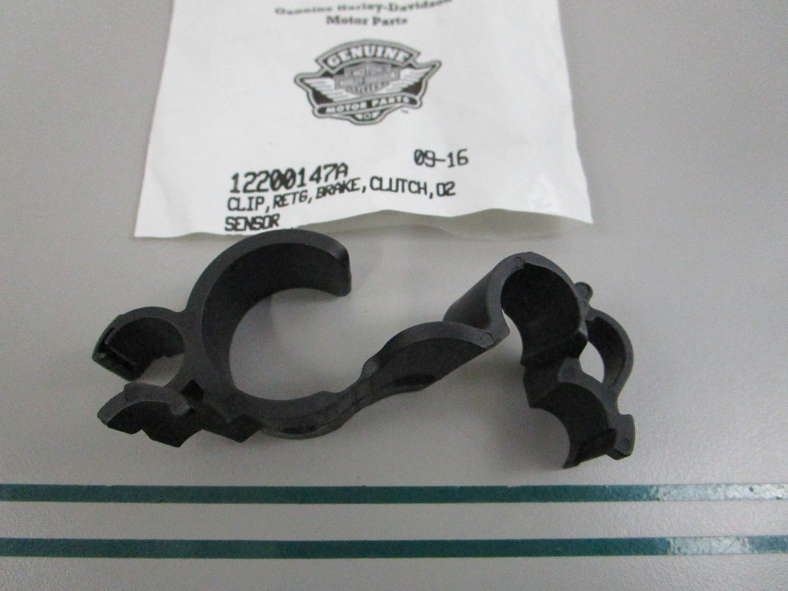 NEW OEM 12200147A Harley Davidson Clip 0810