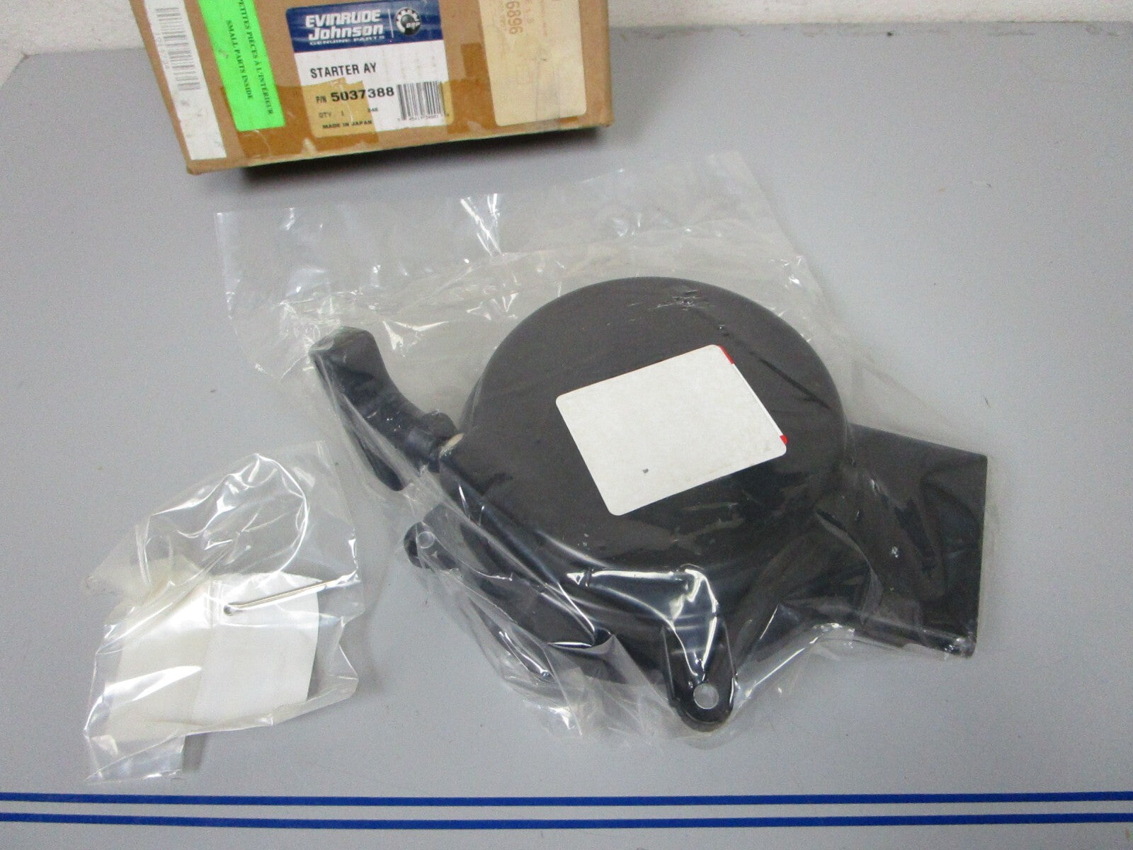 *NEW OEM* 0720 OMC Johnson Evinrude 2006 2007 2.5hp Starter Assembly 5037388