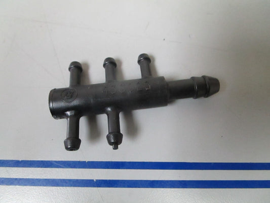 *NEW OEM* 0810 OMC Johnson Evinrude Upper Fuel Manifold 436023 0436023