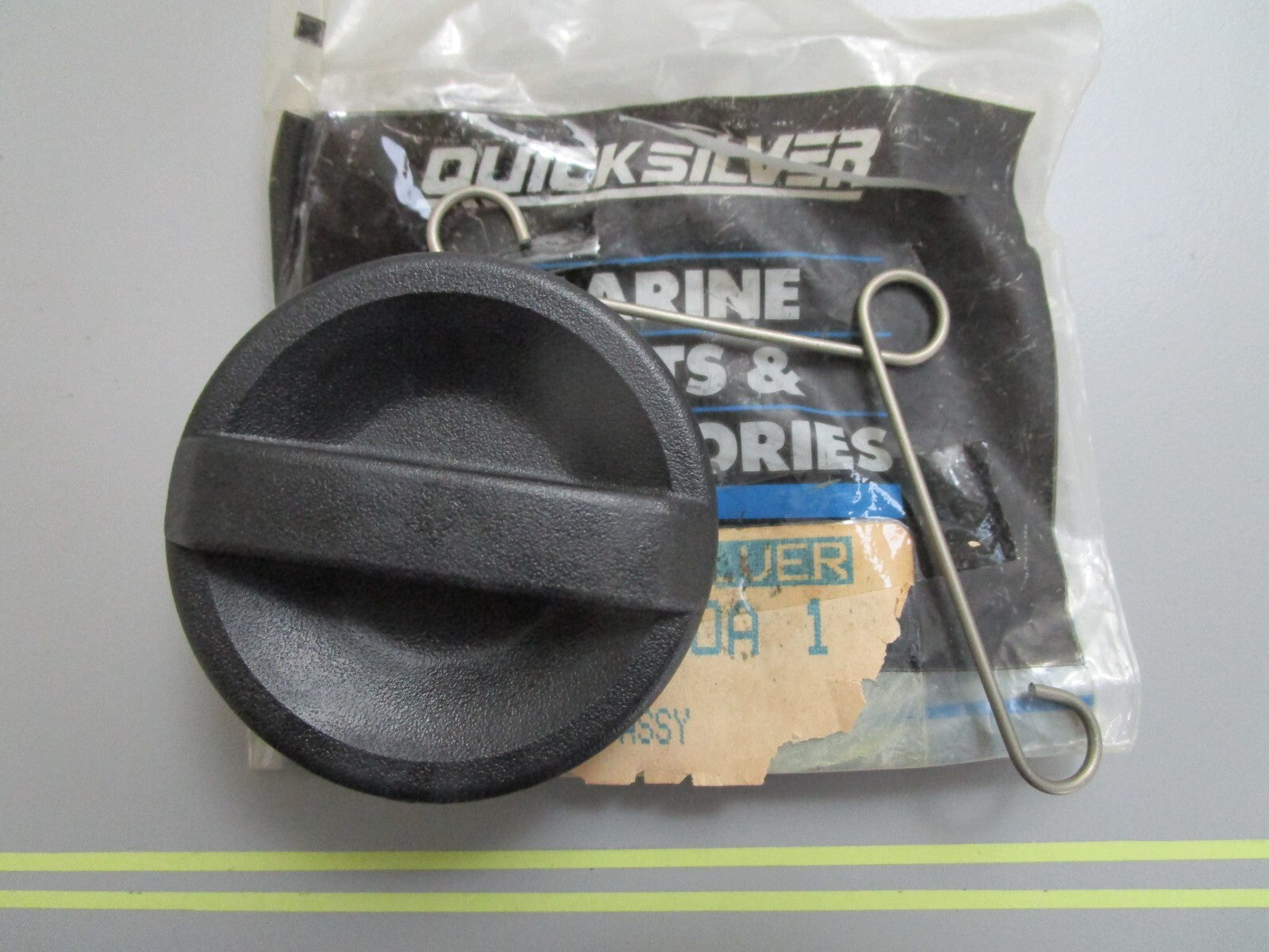 *NEW OEM* 0810 Mercury Quicksilver Cap Assembly 36-19070A1