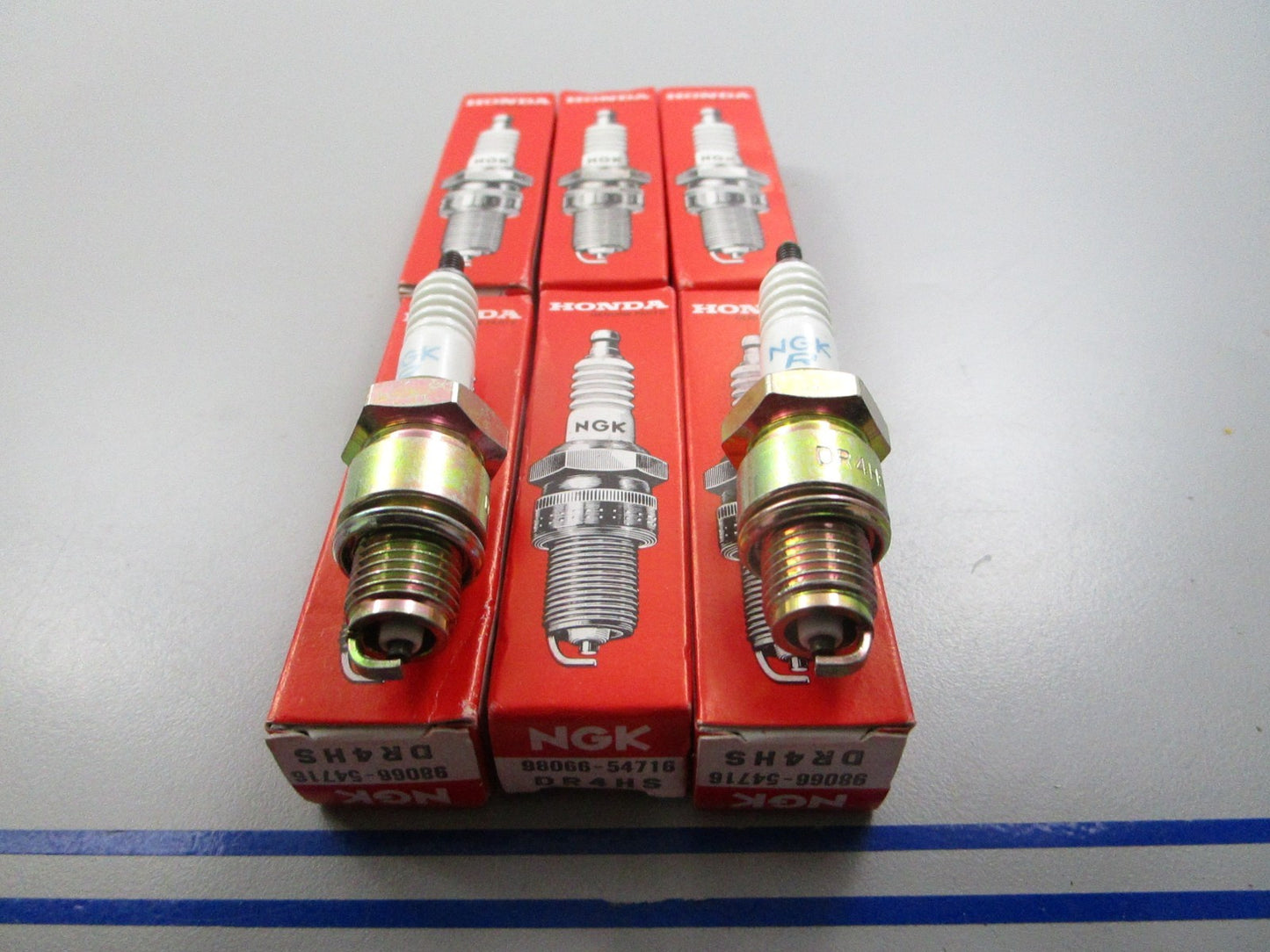 *NEW OEM* (LOT OF 6) 0810 Honda Spark Plug 98066-54716 DR4HS